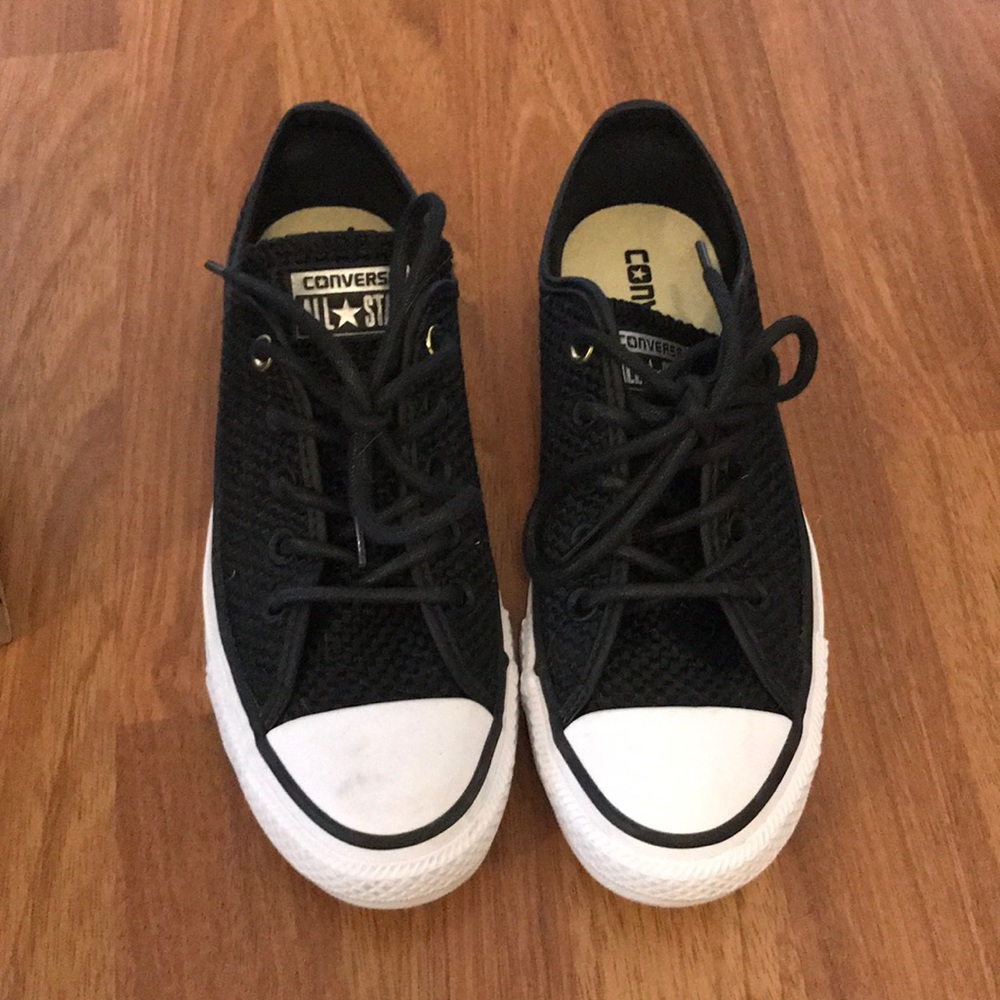 Black converse sneakers